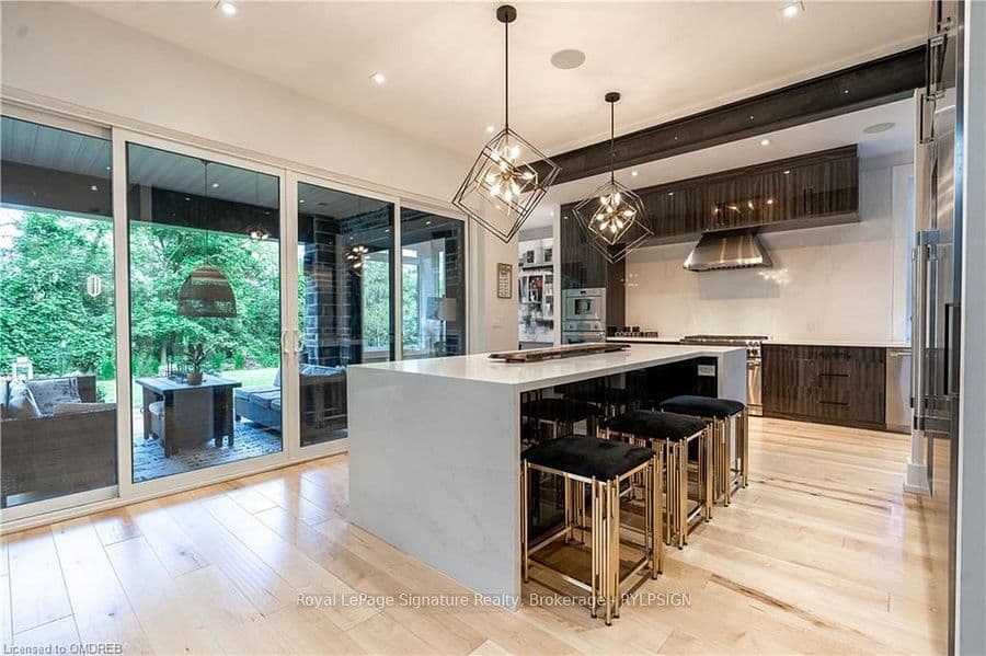 Listing website sample photo 8