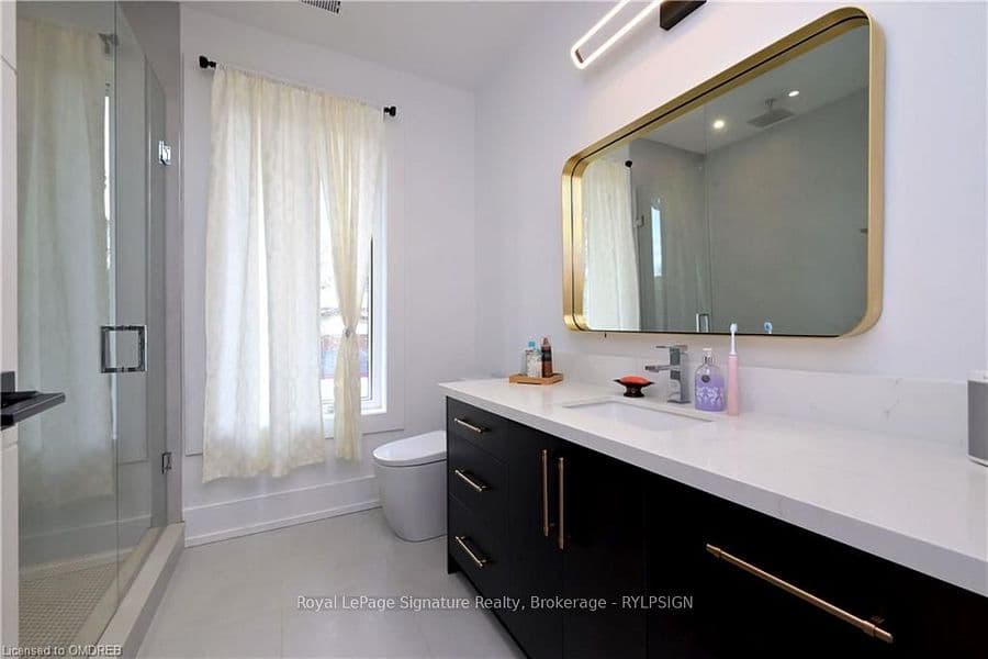 Listing website sample photo 16